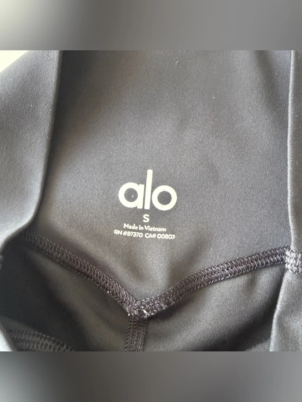 ALO Yoga size small